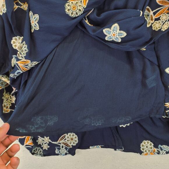 JOA Los Angeles Embroidered Floral Cold Shoulder Dress Womens M Navy Blue NWT* - Picture 3 of 14